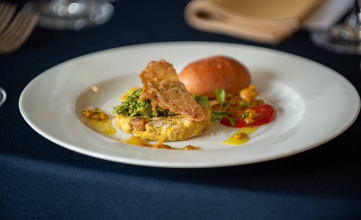 Sit down lunch and dinner