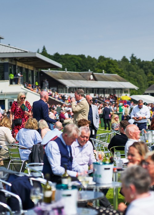 Crowds and grandstands