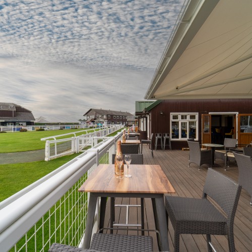 Owners & Trainers decking