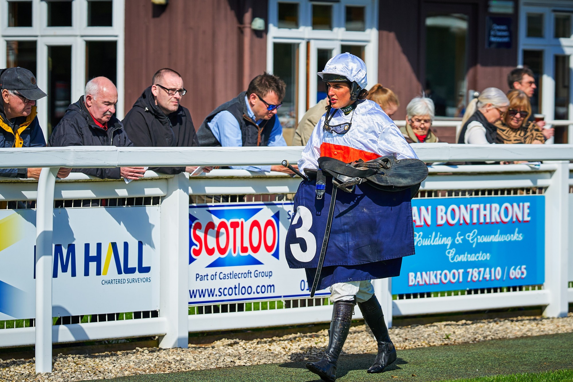 Parade ring advertising